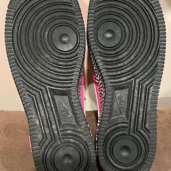 Nike Women's Bright Pink Sneakers with Black Accents - Picture 2 of 7